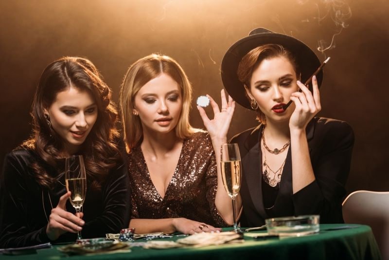 Người dùng Việt Nam tra cứu kết quả thắng cược trên điện thoại tại 68win com